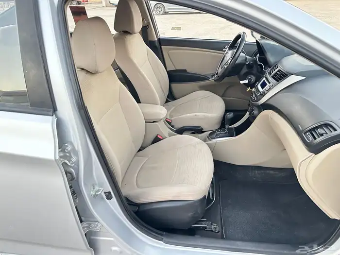 هيونداي المجدوعي اكسنت بنزين 2018 23