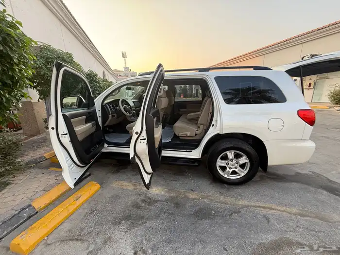 تويوتاسكويا2016مالك أول بودي كاله ثلاجه بدون دبل ماشاءالله 8