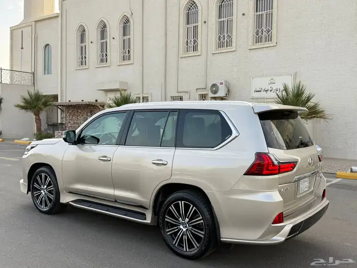 جيب لكزس 2018 9