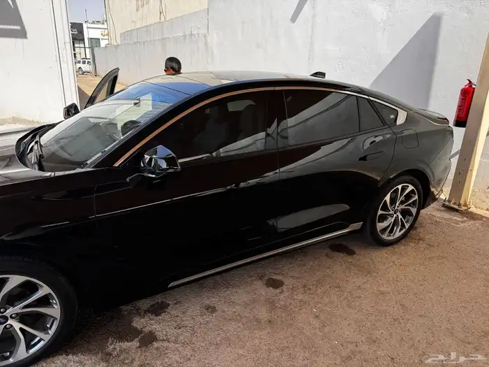 تورس اسود 2025 فل كامل للبيع 2