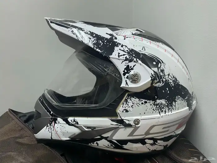 خوذة دباب LS2 ديار عدد2 مستخدمة مقاس XL و L 6