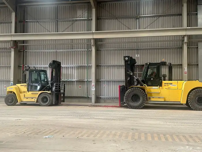 ايجار رافعات شوكيه كرينات مان لفت سيزر لفت معدات ثقيله 27