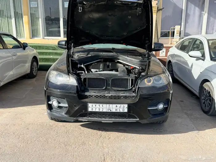 للبيع سيارة BMW فئة X6 موديل 2012 1