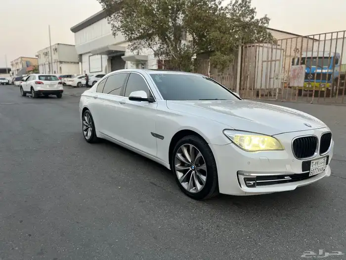 بي إم دبليو مديل 2013 2