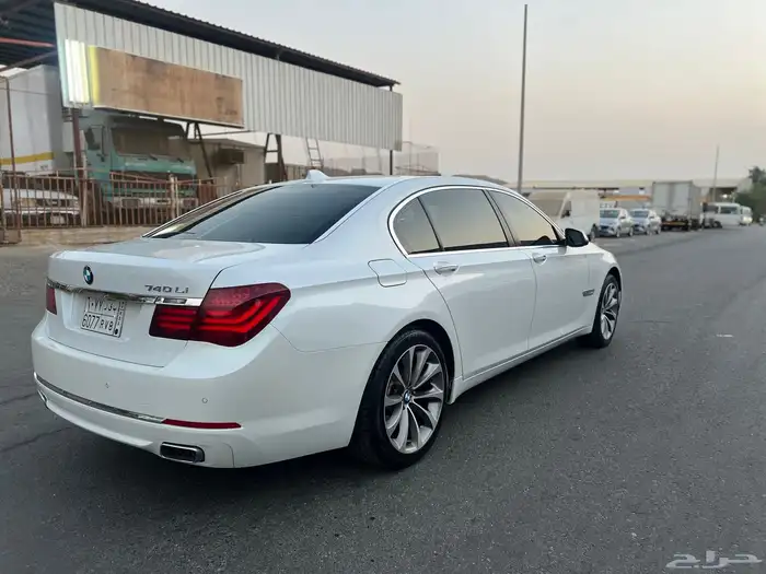 بي إم دبليو مديل 2013 9