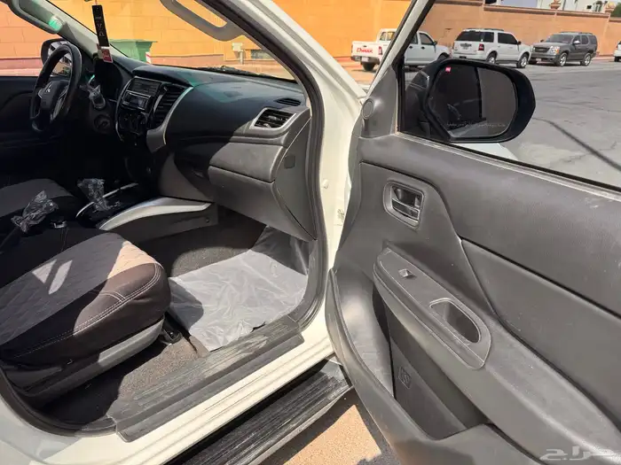 ميتسوبيشي L200 ديزل دبل اوتوماتيك 2022 14