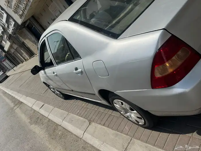 كورلا للبيع موديل 2002 نظيفه 0