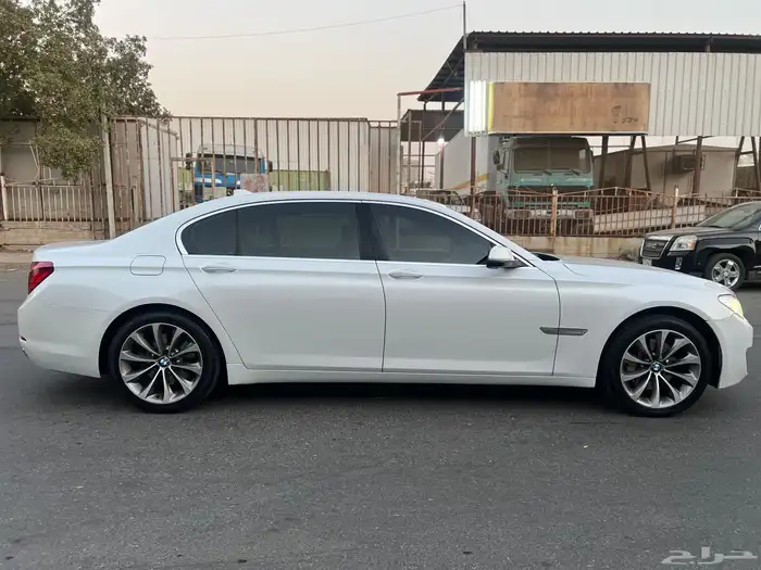 بي إم دبليو مديل 2013 4