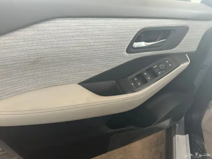 نيسان اكستريل 7 راكب استندر دبل 2025 اسمنتي ذهبي 5