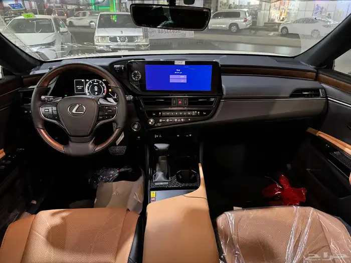 لكزس ES350 فئة CC بنزين 2025 5