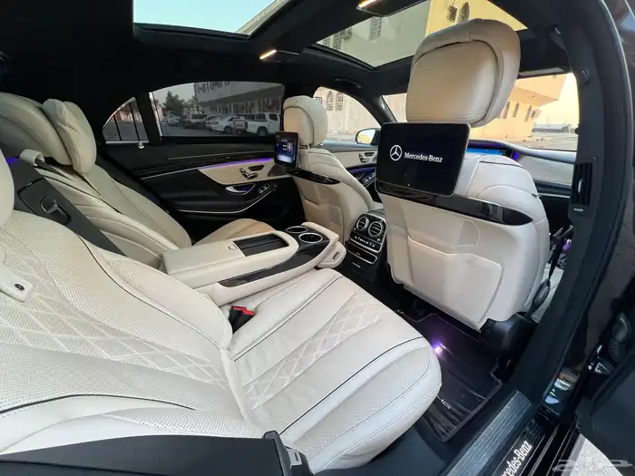 مرسيدس S560 2020 اليخت (ممشى قليل) 18
