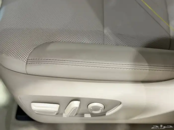 لاندكروزر جي اكس ار L5 خليجي شاشات رادار 2025 نظام 50-50 9