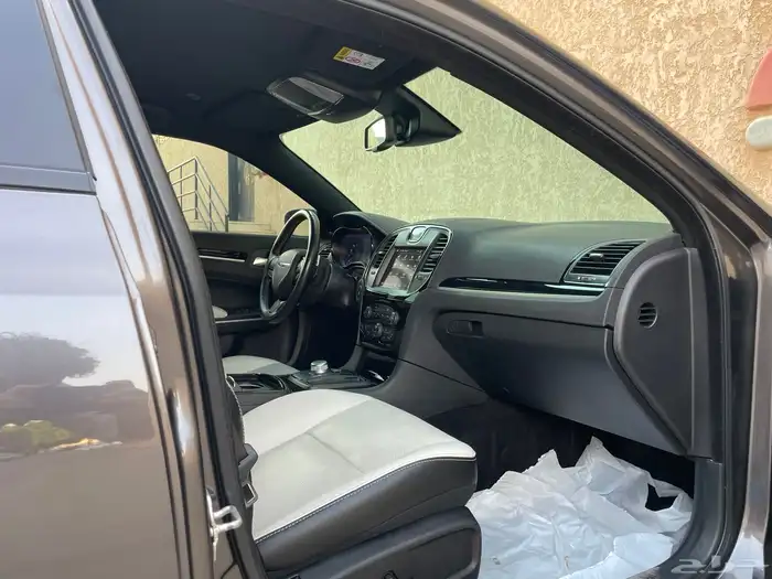 كرايزلر موديل 2021 S300 41