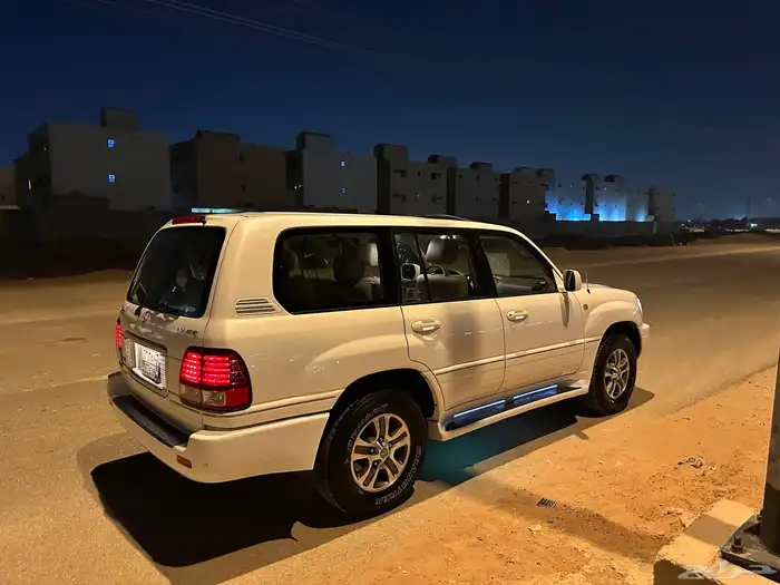 لكزس 2006LX47 3
