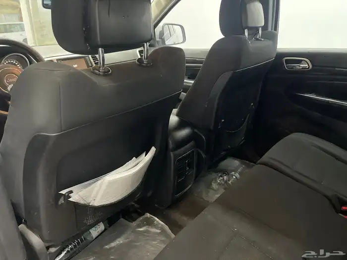 جيب قراند شيروكي 6 سلندر بدي وكاله 2011 13