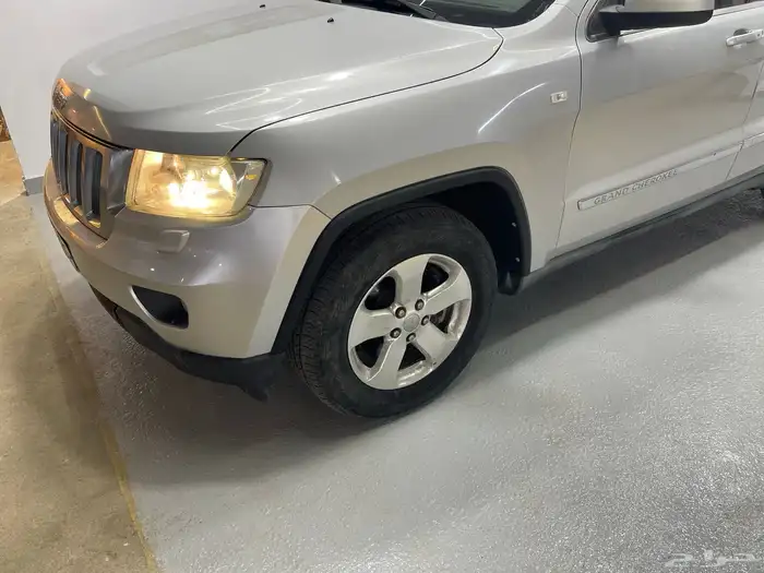 جيب قراند شيروكي 6 سلندر بدي وكاله 2011 4