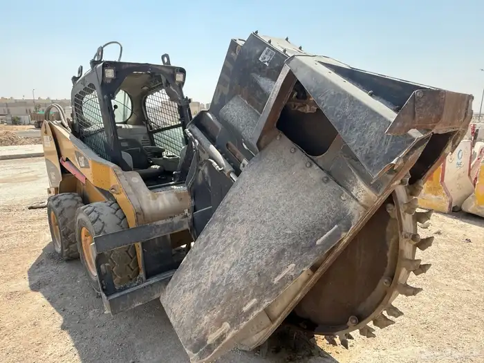 ترنشر كتربلر للبيع موديل 2013 2