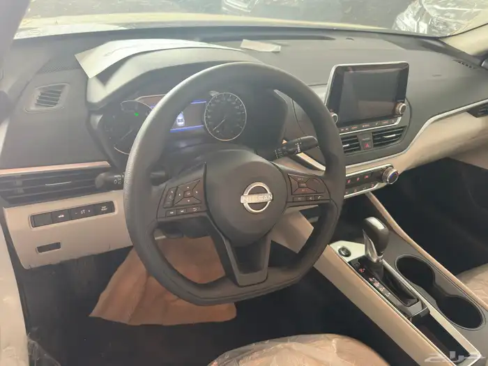 نيسان التيما S استندر 2026 ابيض رصاصي بترومين 6