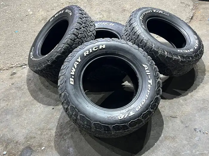 كفرات نضيفه بالمره حجري تاريخ 24 مقاس 17 31