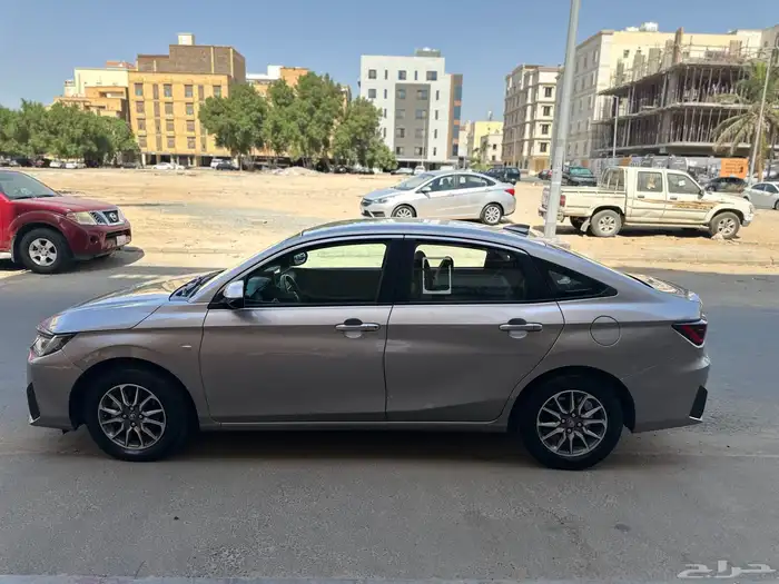 يارس 2024 بحالة ممتازة 6