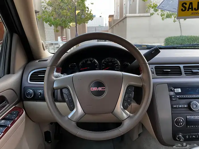 يوكن 2014 مخزن شبه جديد 48