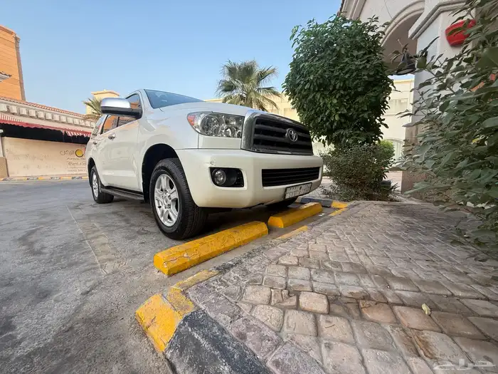 تويوتاسكويا2016مالك أول بودي كاله ثلاجه بدون دبل ماشاءالله 24