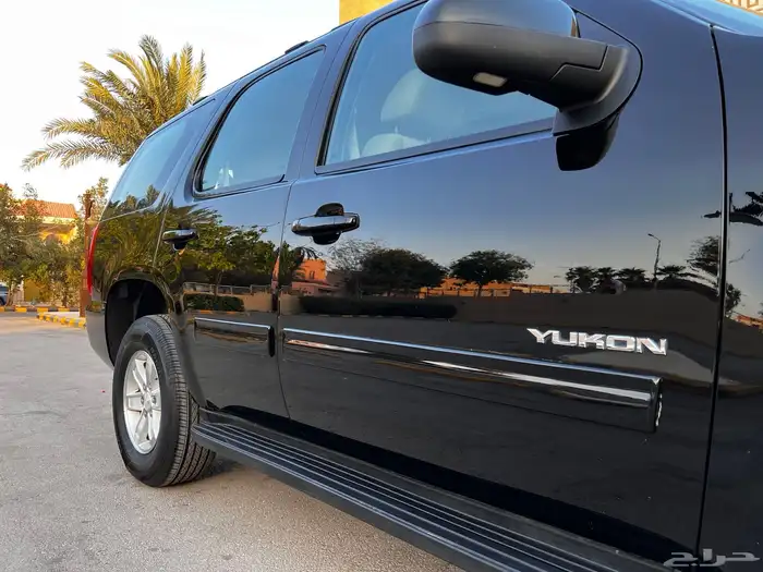 يوكن 2014 مخزن شبه جديد 38