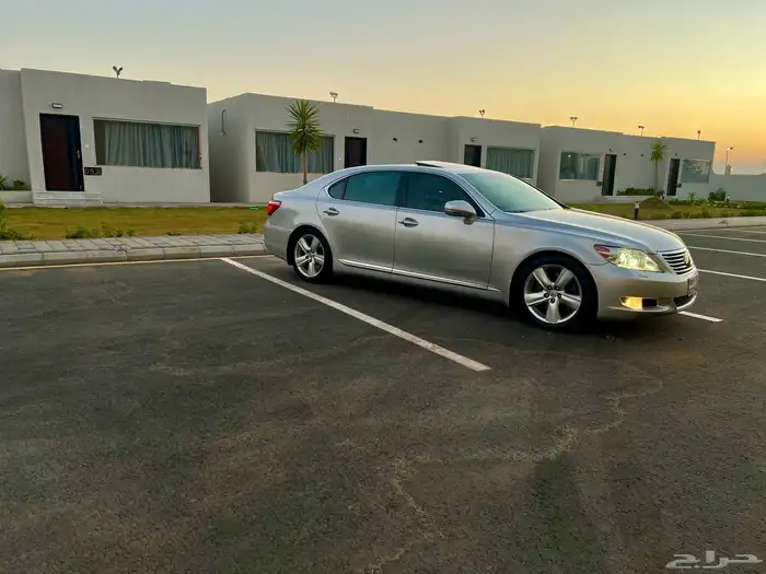 لكزس2011 460 LS نظيف 13