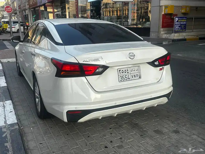 للبيع التيما موديل 2022 بسم صاحبها من الوكالة البدي با يوجد 2