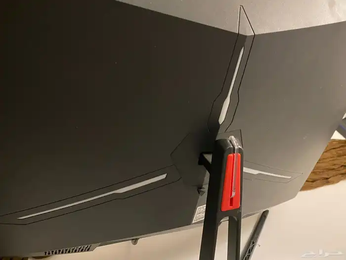 شاشه قيمنق استخدمتها يمكن مرتين مواصفاتها ف الصور 3