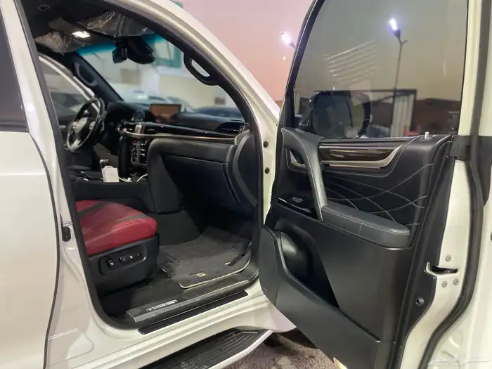 لكزس LX570 2020 بلاك اديشن 24