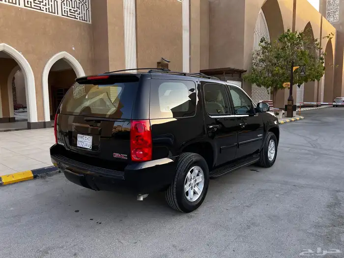 يوكن 2014 مخزن شبه جديد 9