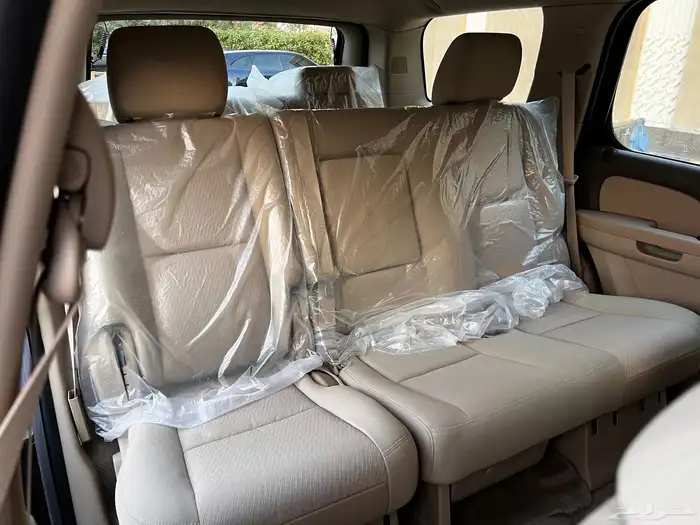 يوكن 2014 مخزن شبه جديد 63