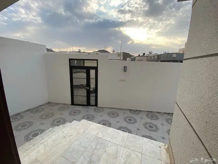 دور للبيع 42