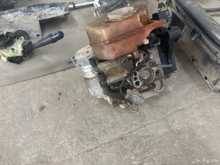 قطع لكزس جي اس 2004 10