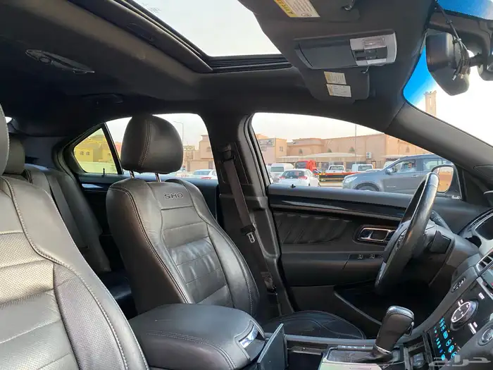 فورد توروس Sho (بطاقه جمرك) 2014 25