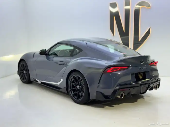 تويوتا سوبرا 8