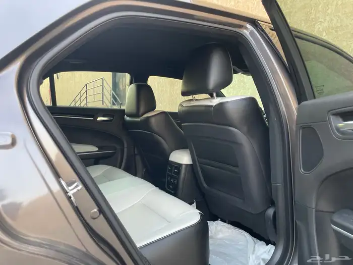 كرايزلر موديل 2021 S300 36