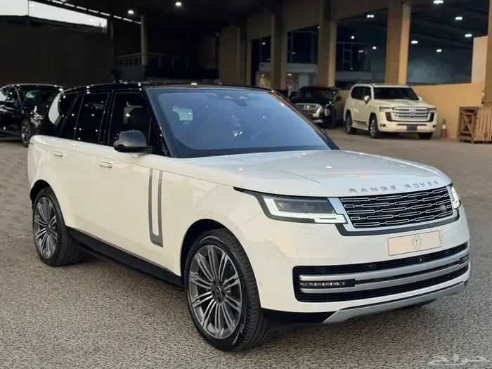 رنج روفر فوج اوتوبيقرافي 2023 V8 - ضمان وصيانة مجانية 1