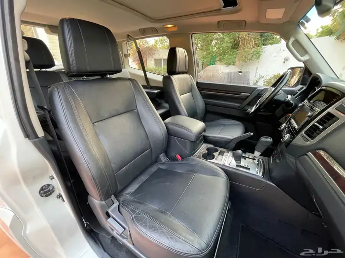 MITSUBISHI PAJERO-2016-Full Option 45