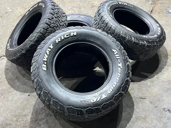 كفرات نضيفه بالمره حجري تاريخ 24 مقاس 17 32