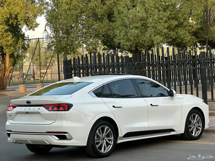 فورد تورس موديل 2023 نص فل ترند بطاقه جمركية 8