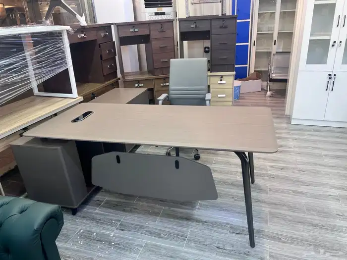 مكتب كرسي دولاب 4