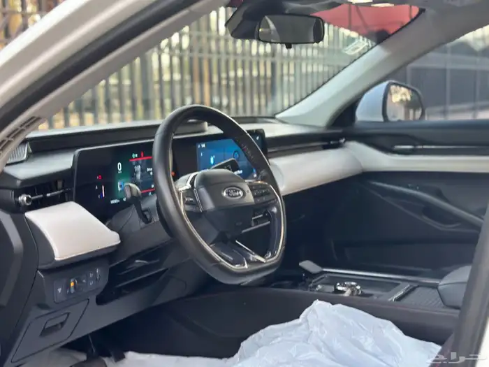 فورد تورس موديل 2023 نص فل ترند بطاقه جمركية 25