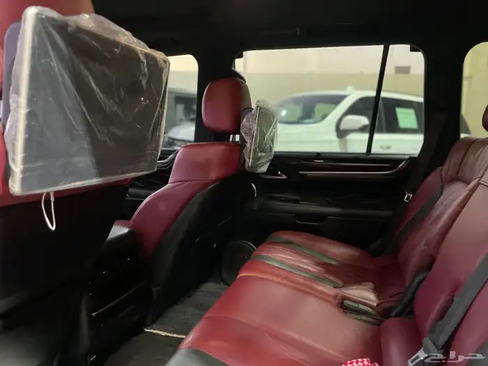 لكزس LX570 2020 بلاك اديشن 19