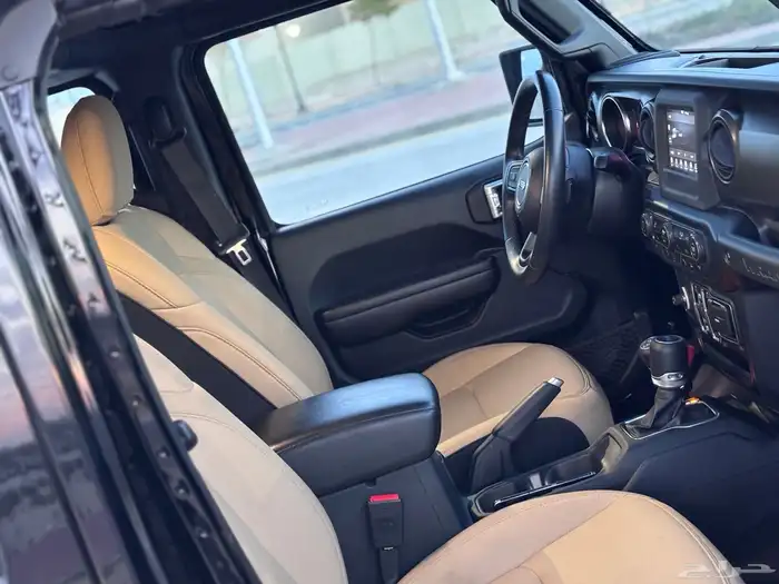 جيب رانجلر 2021 مخزن عداد 48 الف السياره وكاله علي الضمان 16