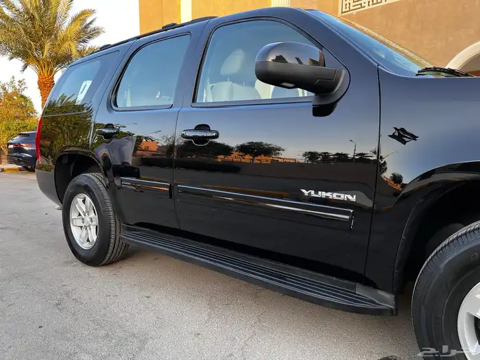 يوكن 2014 مخزن شبه جديد 22