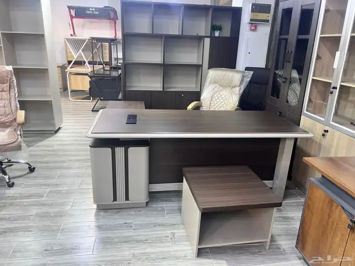 مكتب كرسي دولاب 9