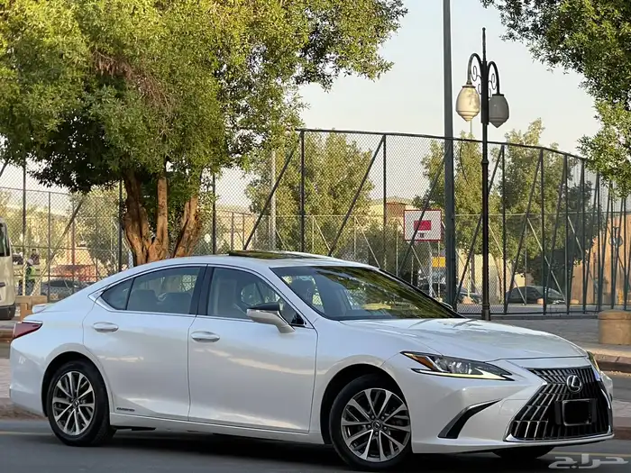 لكزس-ES300h-2022(ممشي49الف) 3