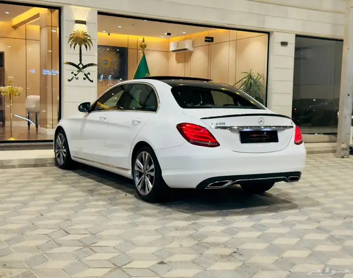 مرسيدس C200 فل كامل نظيف جدا 3